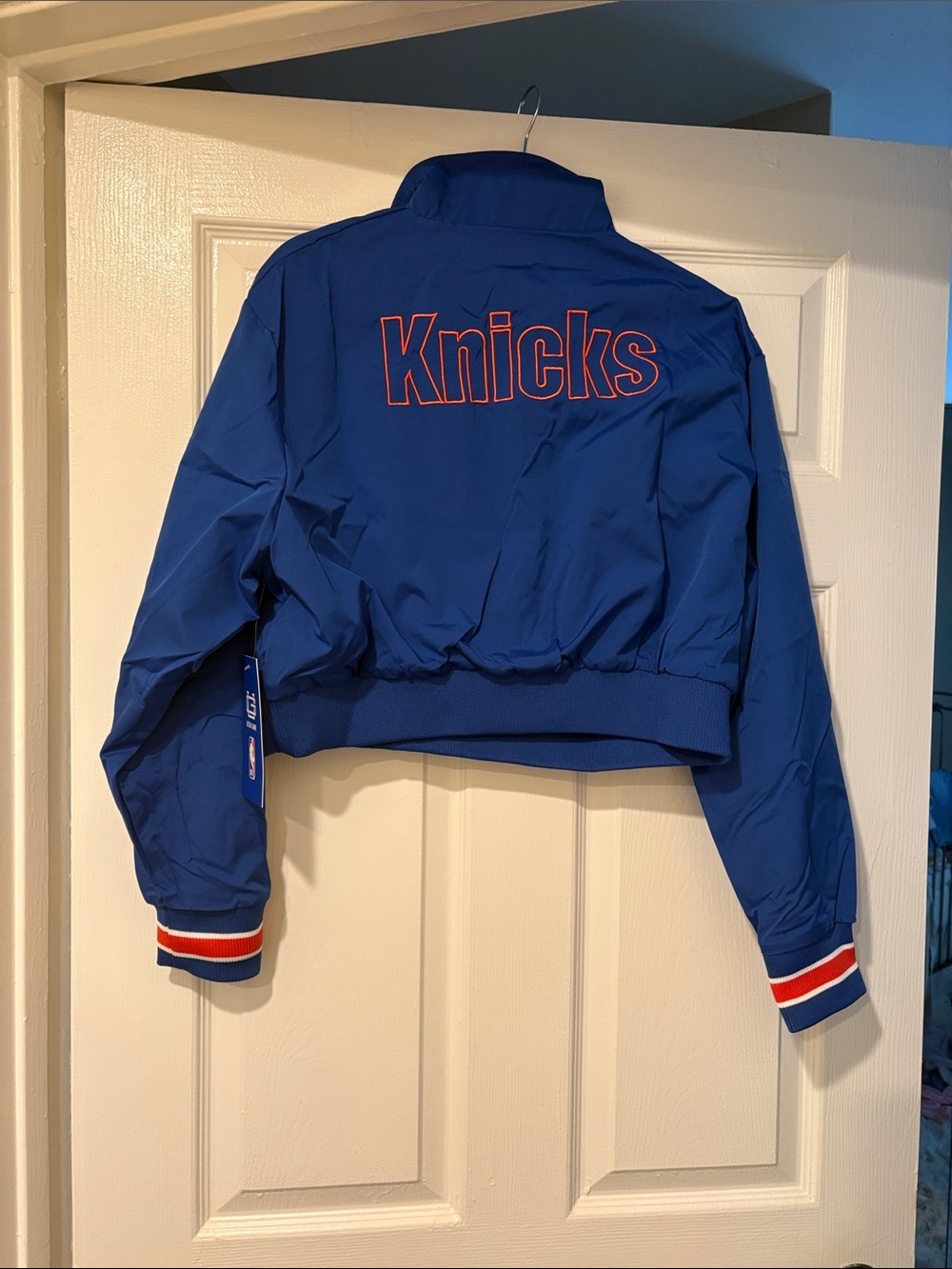 Mitchell & Ness Royal Blue Knicks Cropped Windbreaker - Picture 2 of 6